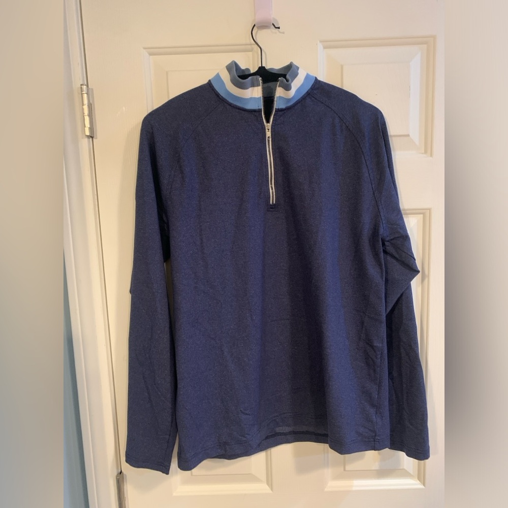 NWOT Vuga Golf Pullover Quarter Zip Pullover Size Medium
